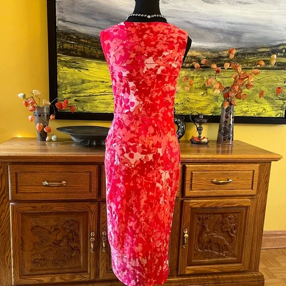 🌷 Tahari Pink and Red Ruched Sheath Midi Dress - NWT - Picture 3 of 9